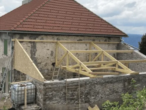 Réfection du hangar collé à la maison suite